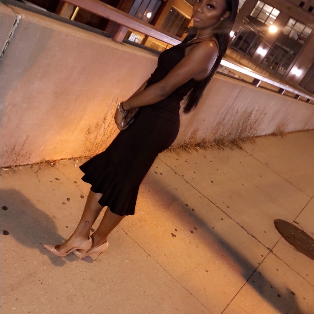 Black simple dress